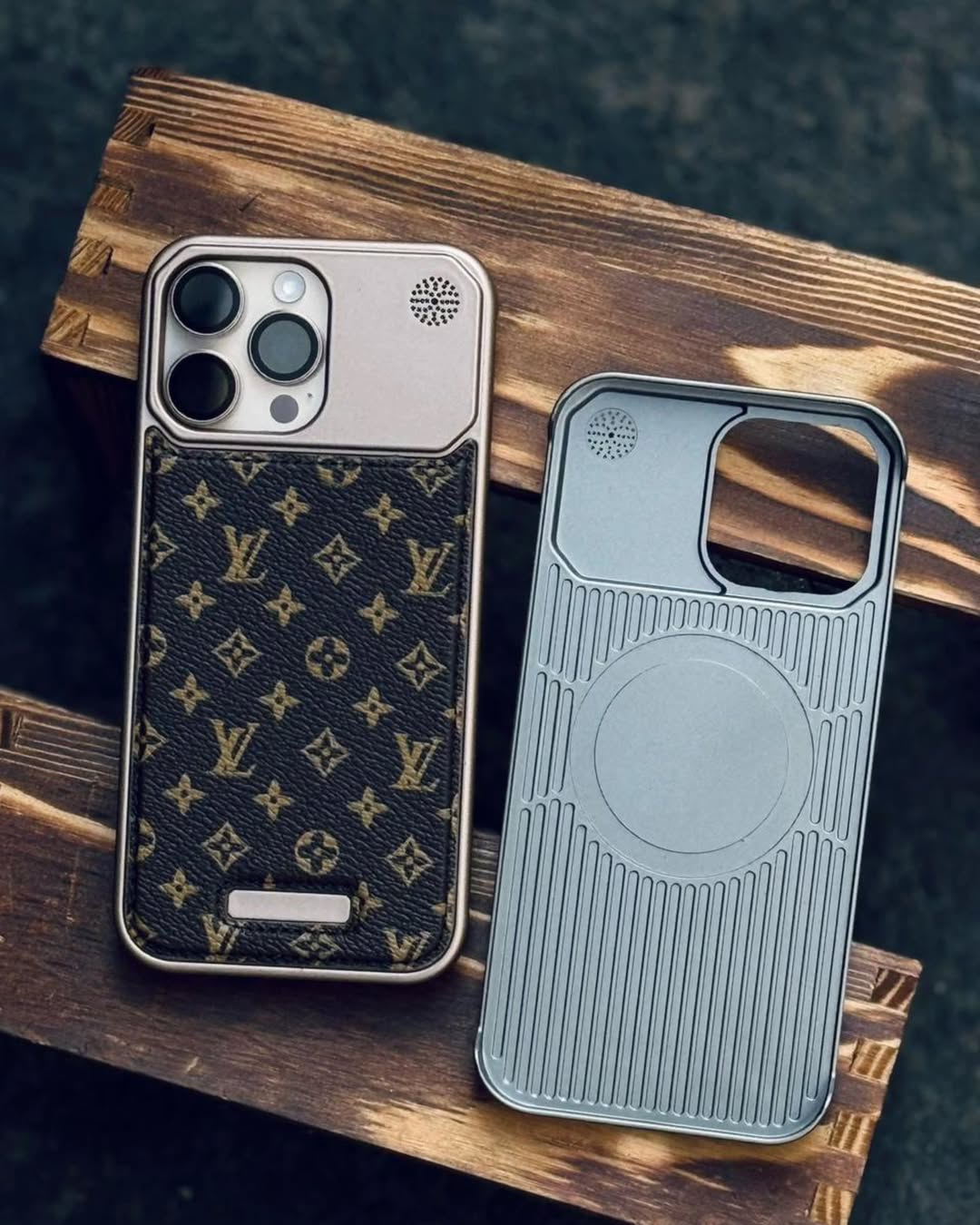 IconWeave™ Metal Frame Wallet Case